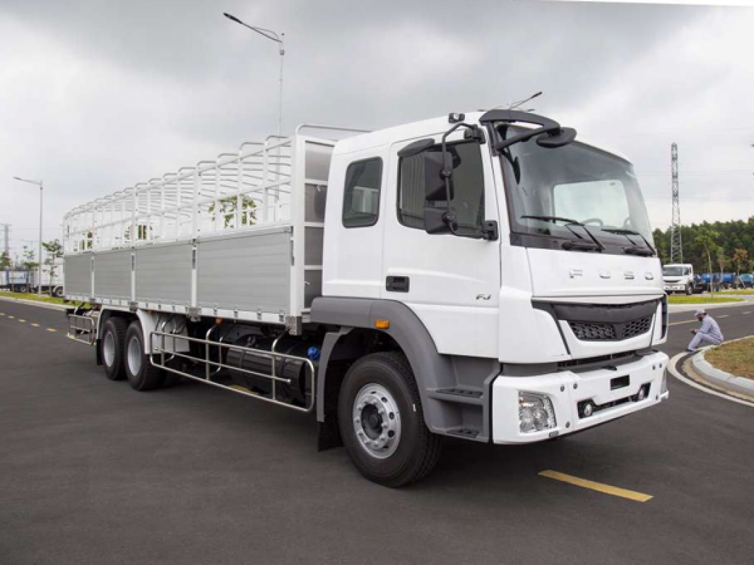 xe tải 3 chân Fuso FJ 285 14.2 tấn thùng kín