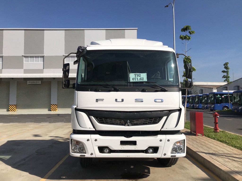 xe tai 3 chan fuso fj