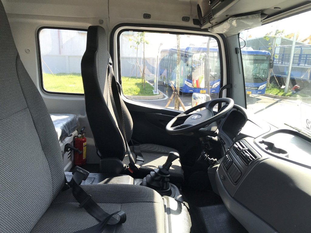 nội thất xe tải 3 chân fuso FJ