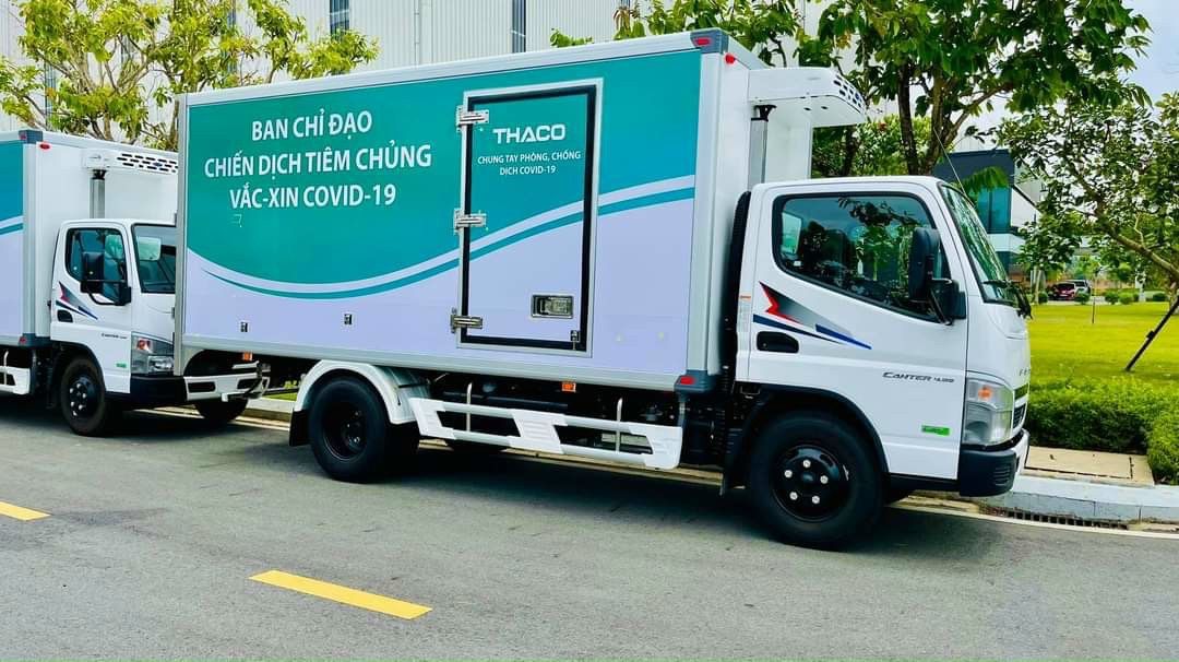 xe tải fuso phục vụ chiến dịch tiêm vaccine chống covid