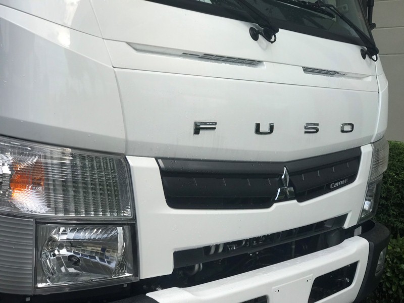 mitsubishi-fuso-3t5-canter-tf_5.jpg