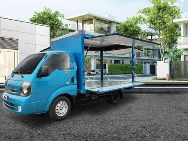 Xe tải Kia K200 thùng cánh dơi (bán hàng lưu động)