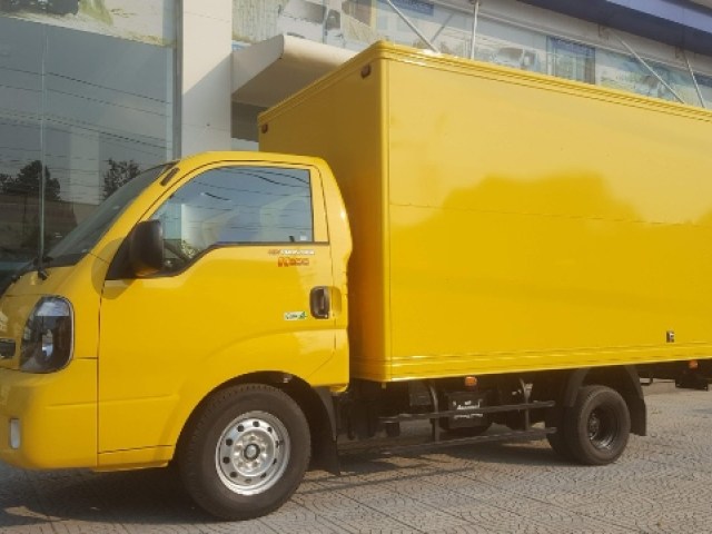 xe tải thùng kín tôn đen 1.9 tấn