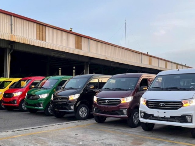 Xe-Van-Thaco-Frontier-Son-Mau