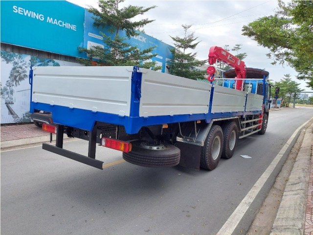 Xe tải cẩu Unic 5 tấn Foton Auman C240 14 tấn thùng 8,6 mét