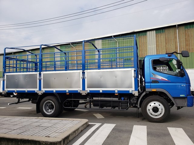 Fuso FI 170 - Thùng Bạt 6m1 - 8.3 Tấn