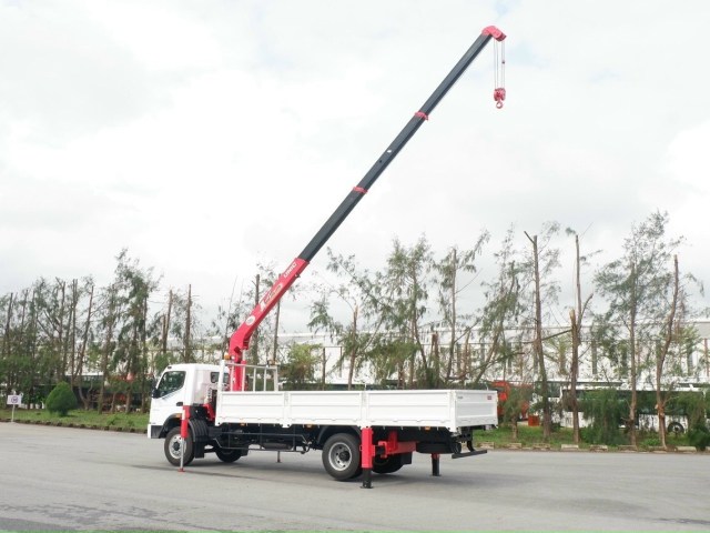 Xe tải Fuso FI 170L gắn cẩu 3 tấn