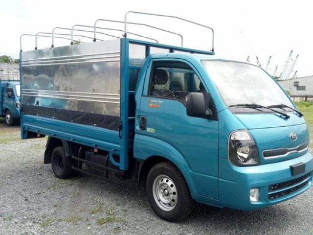 Xe tải kia 200 1t9 thùng mui bạt 1 tấn 9