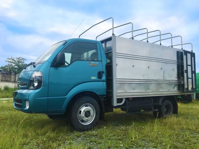 Xe tải 2T4 KIA 2 tấn 4 K250 thùng mui bạt mở 01 bửng sau