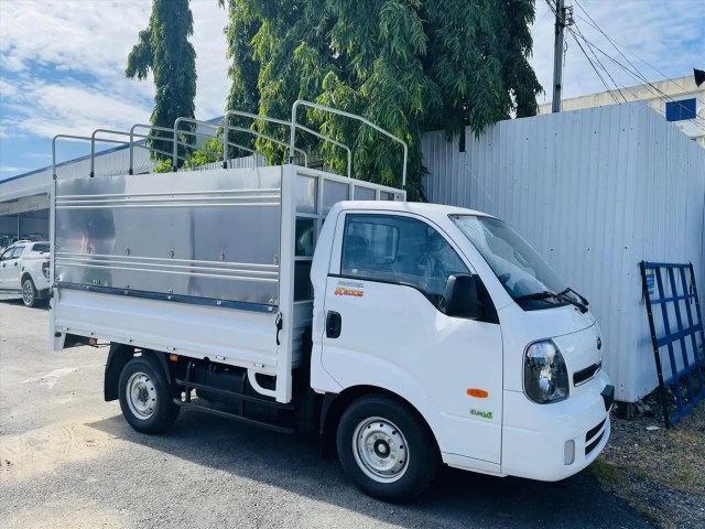 kia-k200s-mui-bat-3-bung-trang