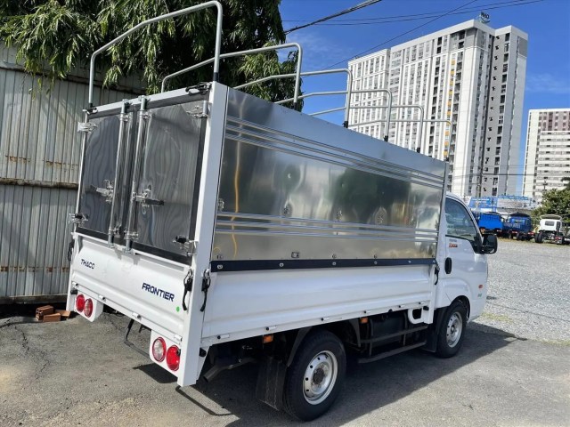 kia-k200s-mui-bat-3bung-trang