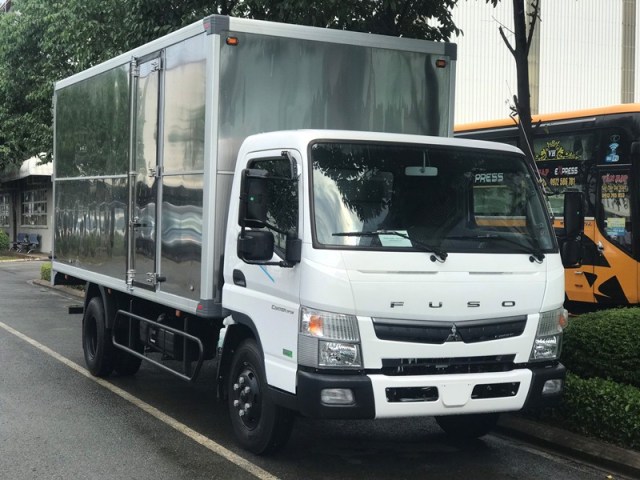 Mitsubishi Fuso 3t5 tải 3.5 tấn Canter TF 7.5