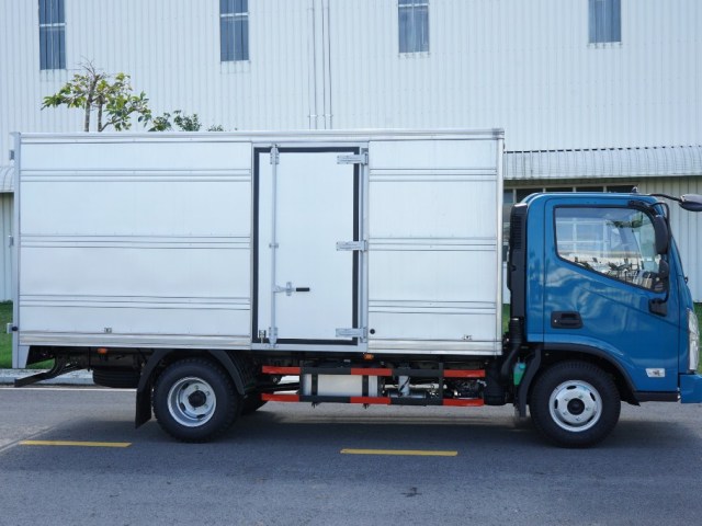 Thaco OllinS700