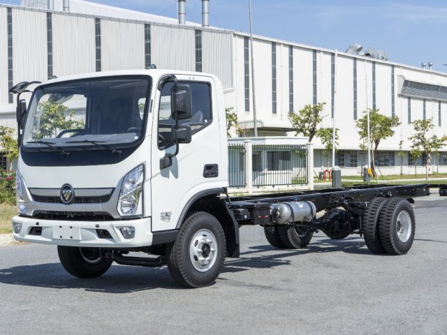 Thaco OllinS700