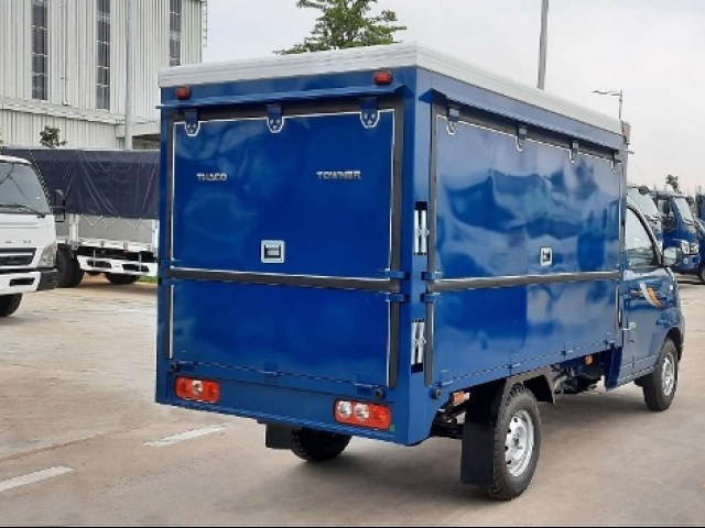Thaco Towner 990 bán hàng lưu động