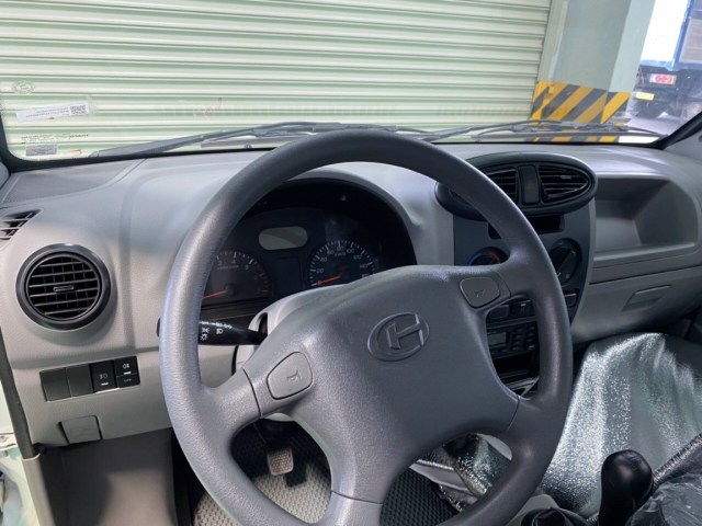 Xe tải Thaco Towner 990 nâng cấp trợ lực lái và kính chỉnh điện