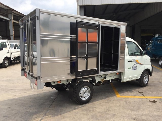 Xe tải 850kg thùng kín (9 tạ)