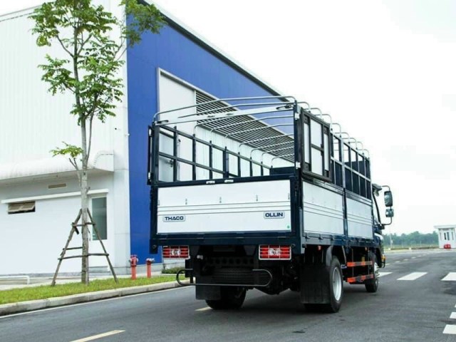 xe tai 3t5 thaco 3.5 tan ollin 700 thung mui bat