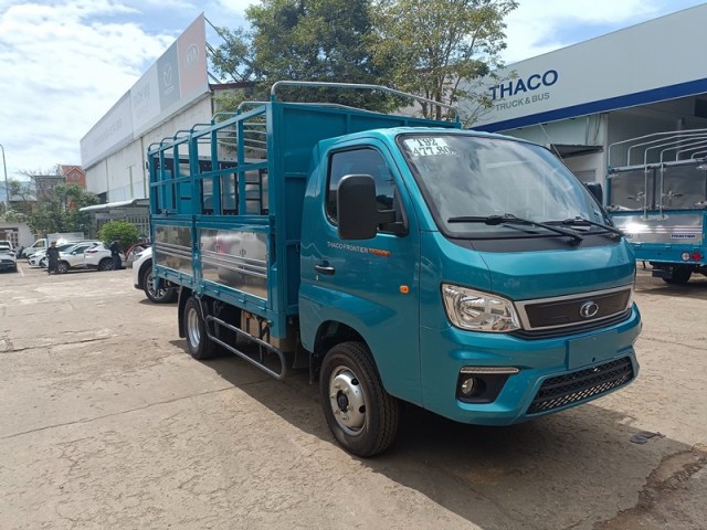 xe-tai-2-tan-thaco-tf2800_thung-mui-bat-5-bung_04-1669440717