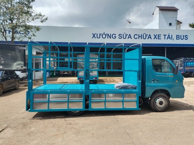 xe-tai-2-tan-thaco-tf2800_thung-mui-bat-5-bung_09-1669440717