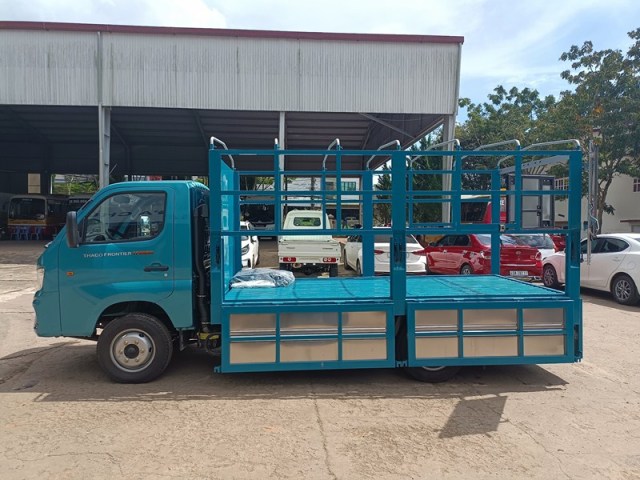xe-tai-2-tan-thaco-tf2800_thung-mui-bat-5-bung_12-1669440717