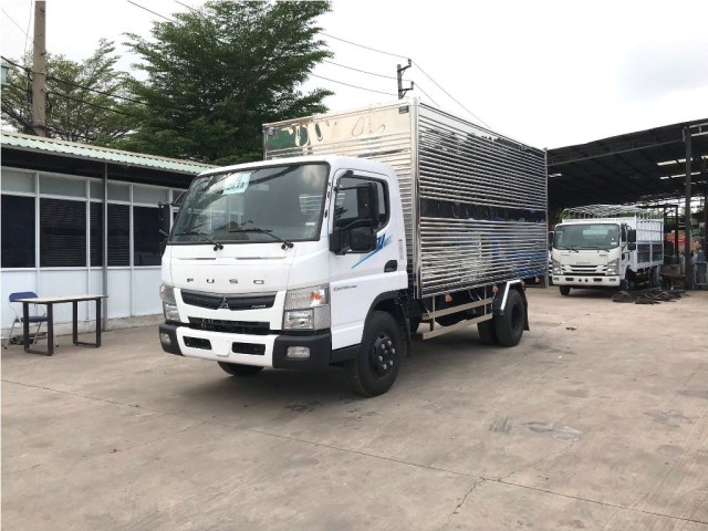 Xe tải 5 tấn thùng kín dài 4,4 mét - Mitsubishi Fuso Canter TF8.5