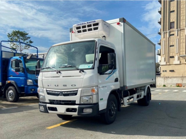 xe-tai-dong-lanh-fuso-1t9