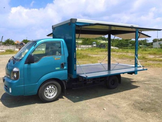 Xe tải Kia K200 thùng cánh dơi (bán hàng lưu động)