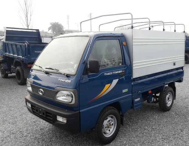 Xe tải 900kg thùng mui bạt (9 tạ)
