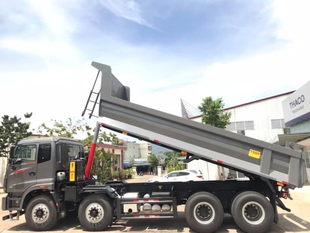 Xe ben 4 chân Auman D300 17 tấn 4 khối