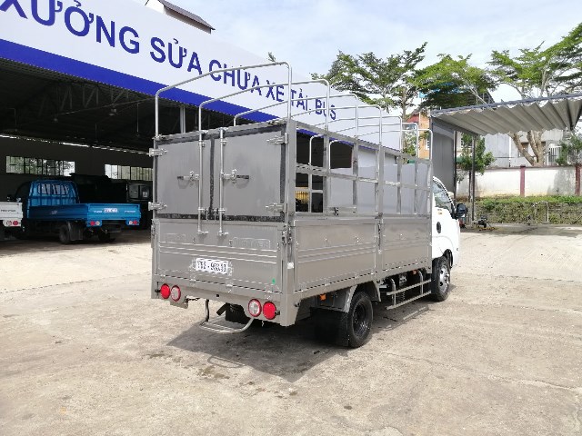 xe-tai-2t5-kia-k250-thung-inox-304-mui-bat_2.jpg