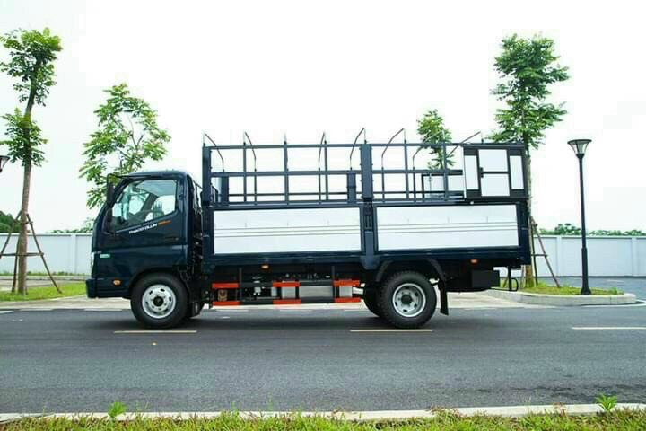 xe-tai-thaco-3t5-ollin-700-thung-mui-bat.jpg