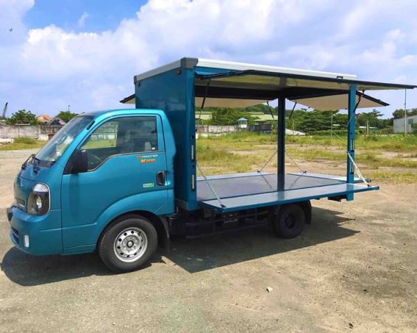 xe-tai-thaco-kia-k200-thung-kin-canh-doi-1.jpg